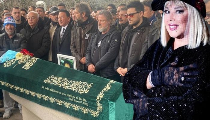 Bahar Öztan'ın cenazesinde Safiye Soyman'ın tarzı gündem oldu!  Yorumlar sosyal medyada yağdı