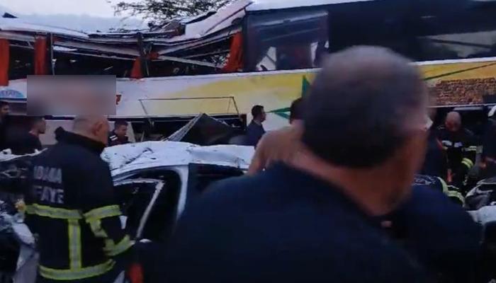 Mersin-Adana karayolunda katliamı andıran kaza!  Mersin Valisi acı tabloyu açıkladı: 10 kişi hayatını kaybetti, 40 kişi yaralandı