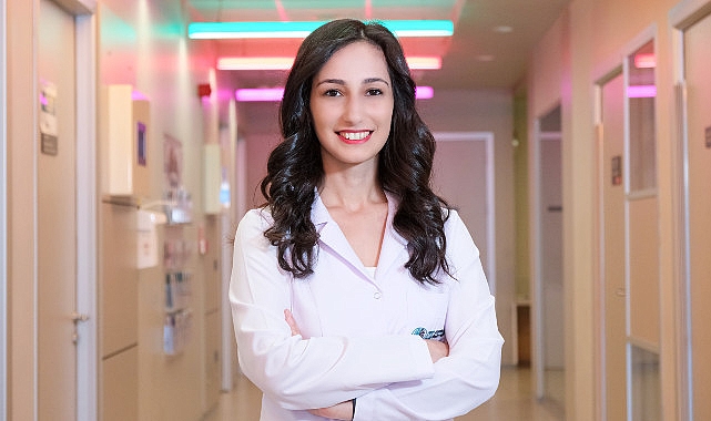 Bayramdan sonra adım adım eski beslenmenize dönün!  Bayramda tatlılardan ve yağlı yiyeceklerden uzak durun!  - SAĞLIK