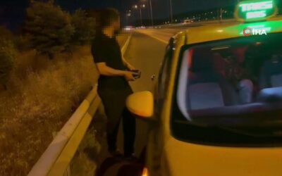Ticari taksiyle göçmen kaçıran insan tacirleri polisten kaçamadı