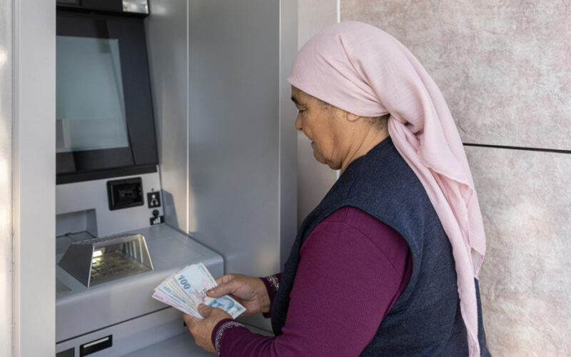 Emekli maaşı ödemeleri ne zaman yatacak? SGK, Bağ-Kur, Emekli Sandığı maaş ödemeleri başladı